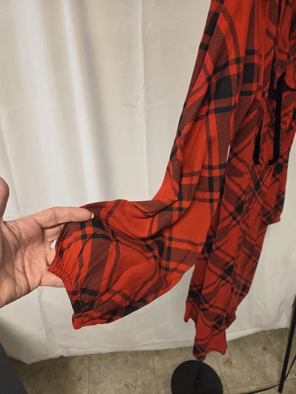 Old Navy Red and Black Plaid Tie-Neck Long Sleeve Dress Christmas